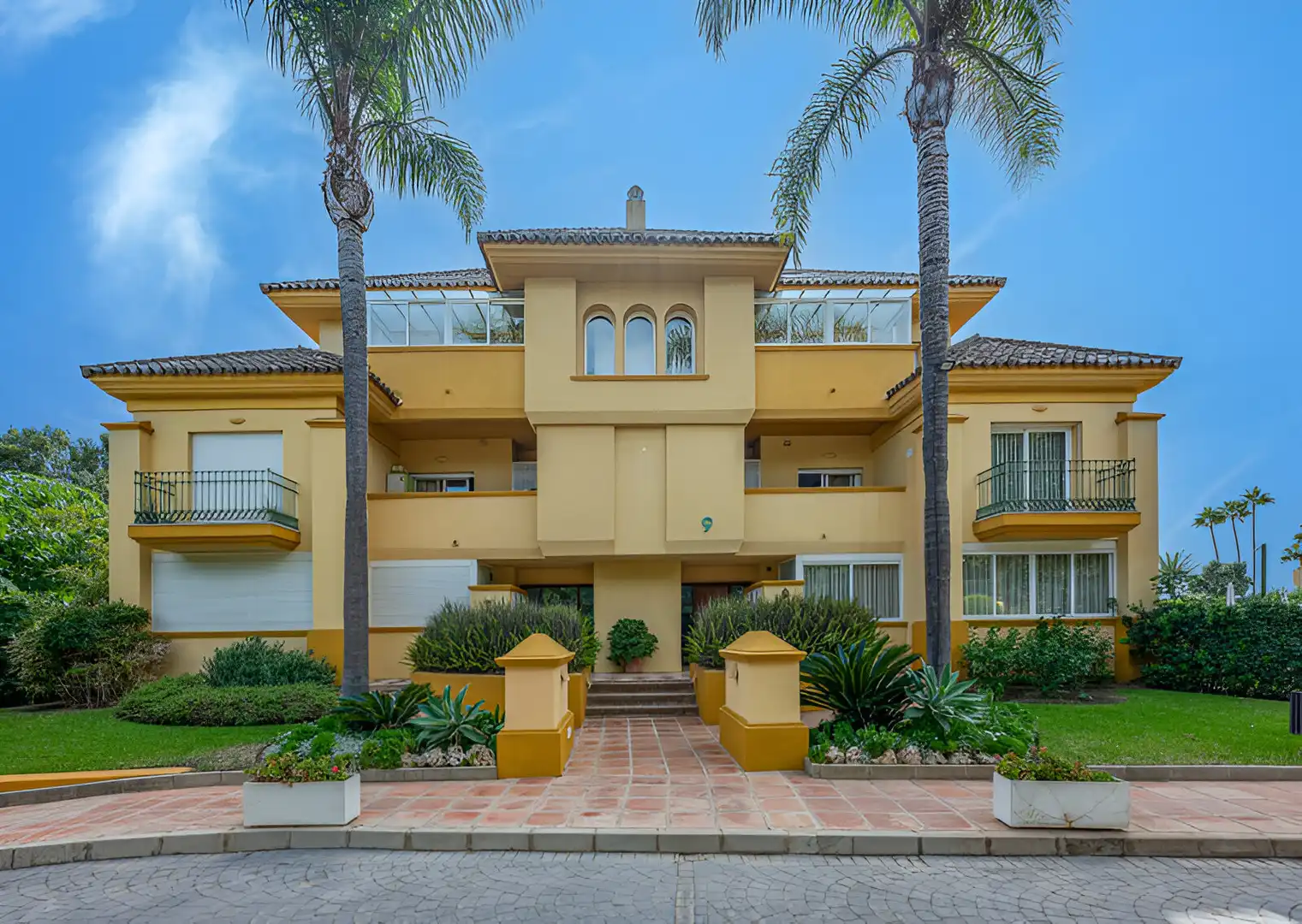 Vista exterior de Apartamento en venta en Marbella con Aire acondicionado, Terraza y Trastero