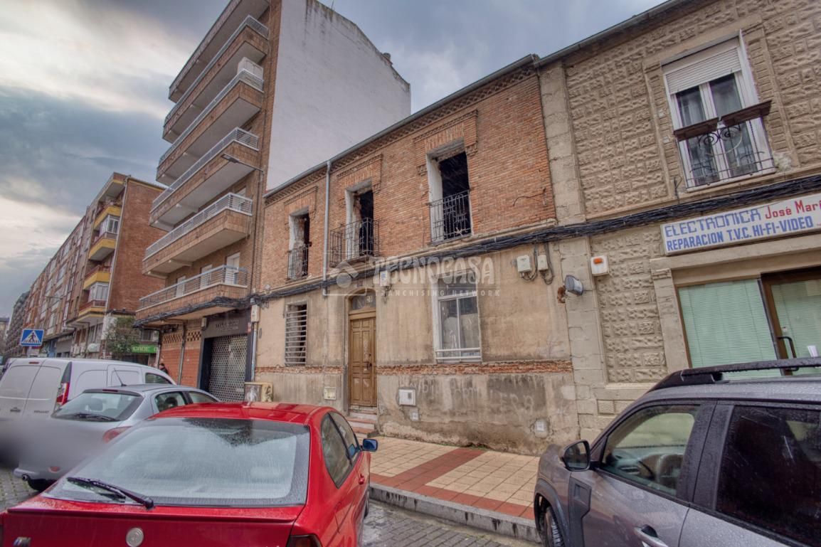 Exterior view of Building for sale in Valladolid Capital