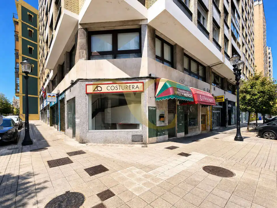 Gewerbefläche zur Miete in Calle Alfredo Truan, imagen 13
