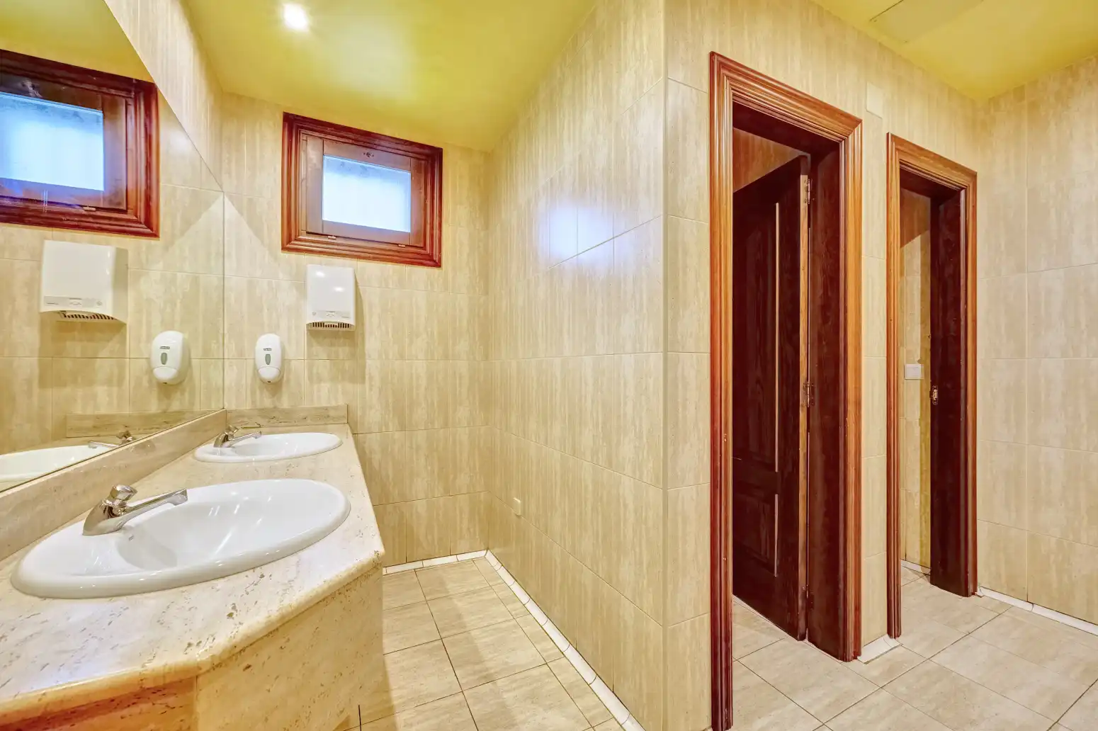 Baño de Local en venta en Galar con Aire acondicionado y Amueblado