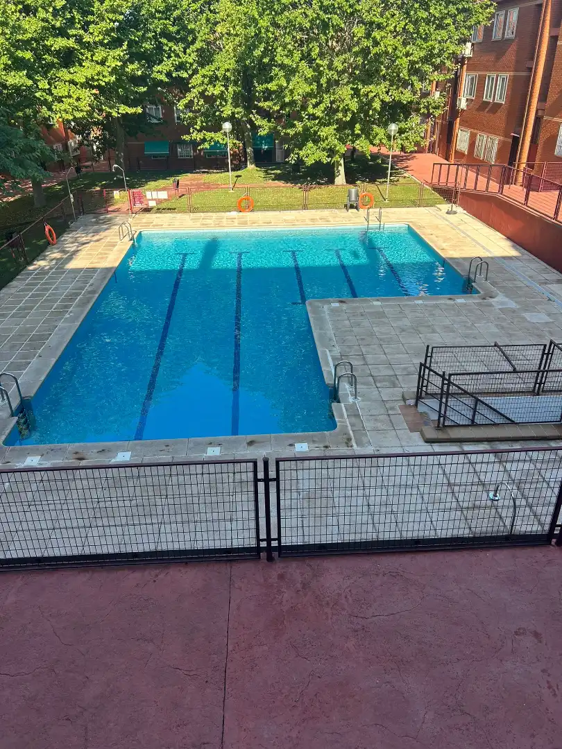 Piscina de Pis en venda en Mejorada del Campo amb Aire condicionat, Calefacció i Parquet