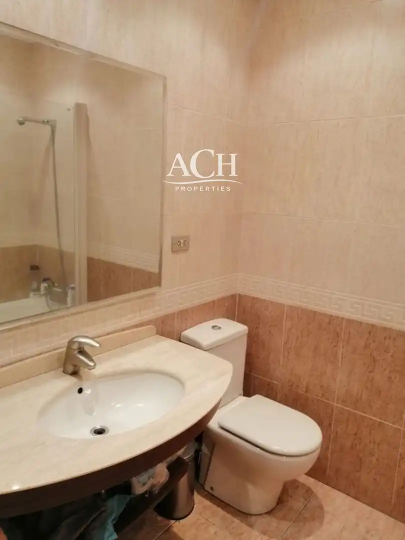Badezimmer von Wohnung zur Miete in Bilbao  mit Heizung, Terrasse und Möbliert