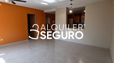 Foto 4 de Piso de alquiler en Alfareros, Camarma de Esteruelas, Madrid
