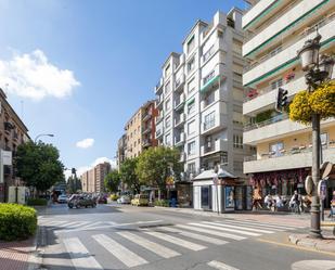 Vista exterior de Pis en venda en  Granada Capital amb Calefacció