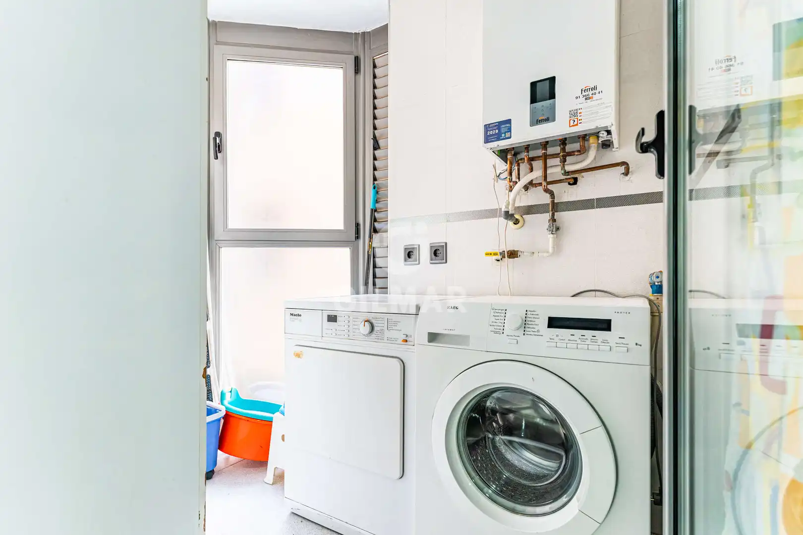 Bathroom of Flat for sale in Madrid  with Heating, Private garden and Storage room