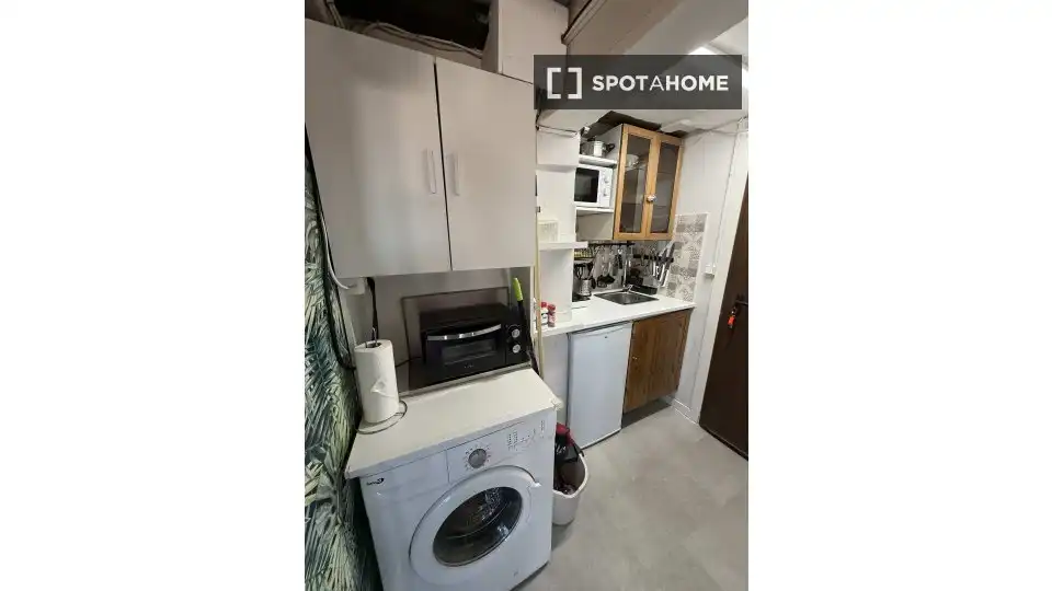 Küche von Wohnung zur untervermieten in Madrid mit Klimaanlage, Heizung und Terrasse