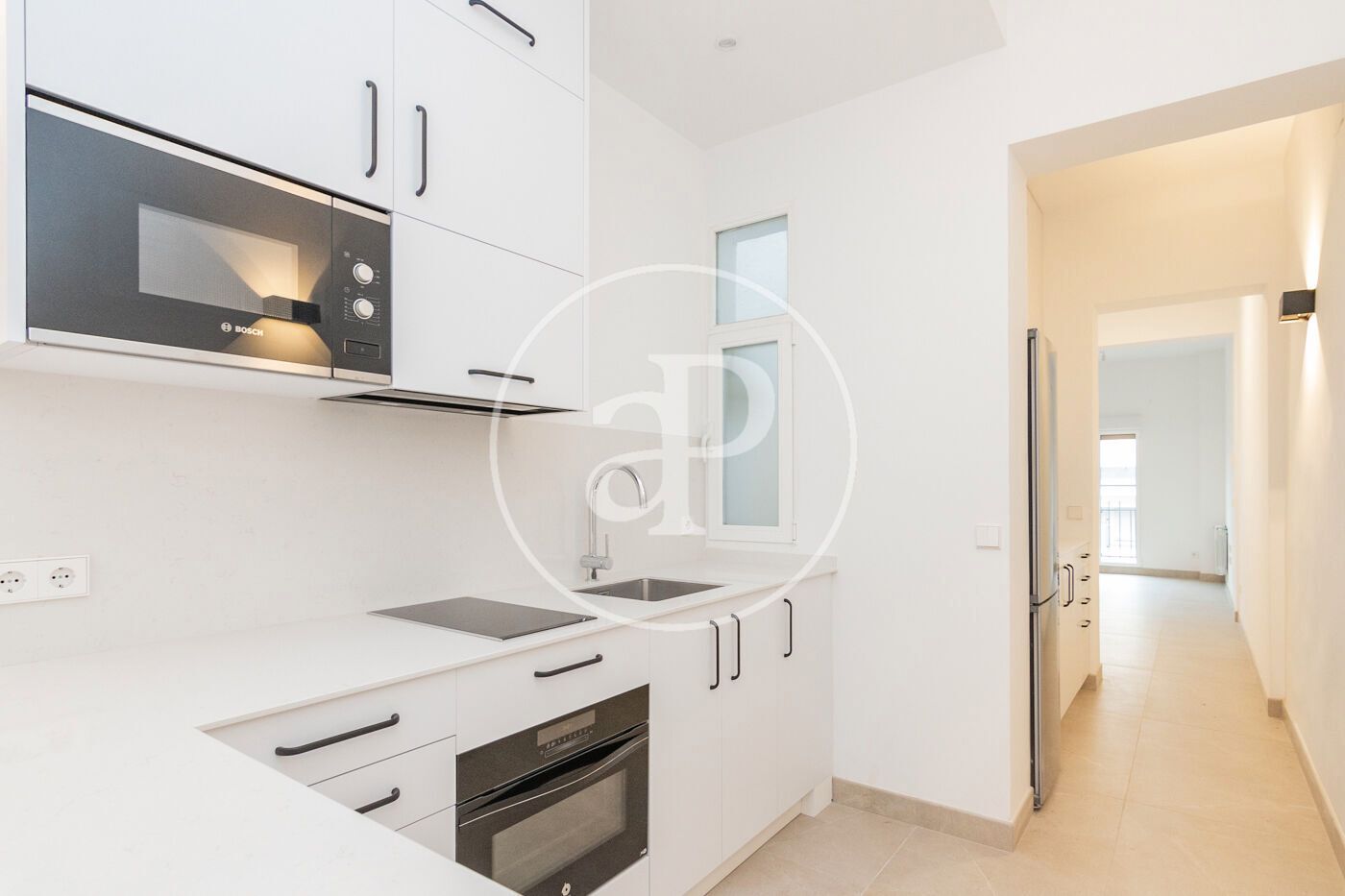 Kitchen of Flat to rent in  Madrid Capital  with Air Conditioner, Heating and Balcony
