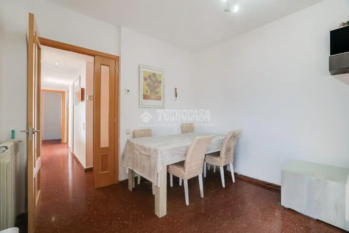 Comedor de Piso en venta en L'Hospitalet de Llobregat con Aire acondicionado, Calefacción y Terraza