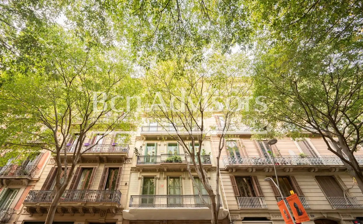 Vista exterior de Piso en venta en Barcelona con Aire acondicionado, Calefacción y Parquet