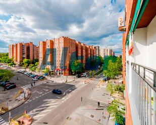 Exterior view of Flat for sale in  Madrid Capital  with Heating and Furnished
