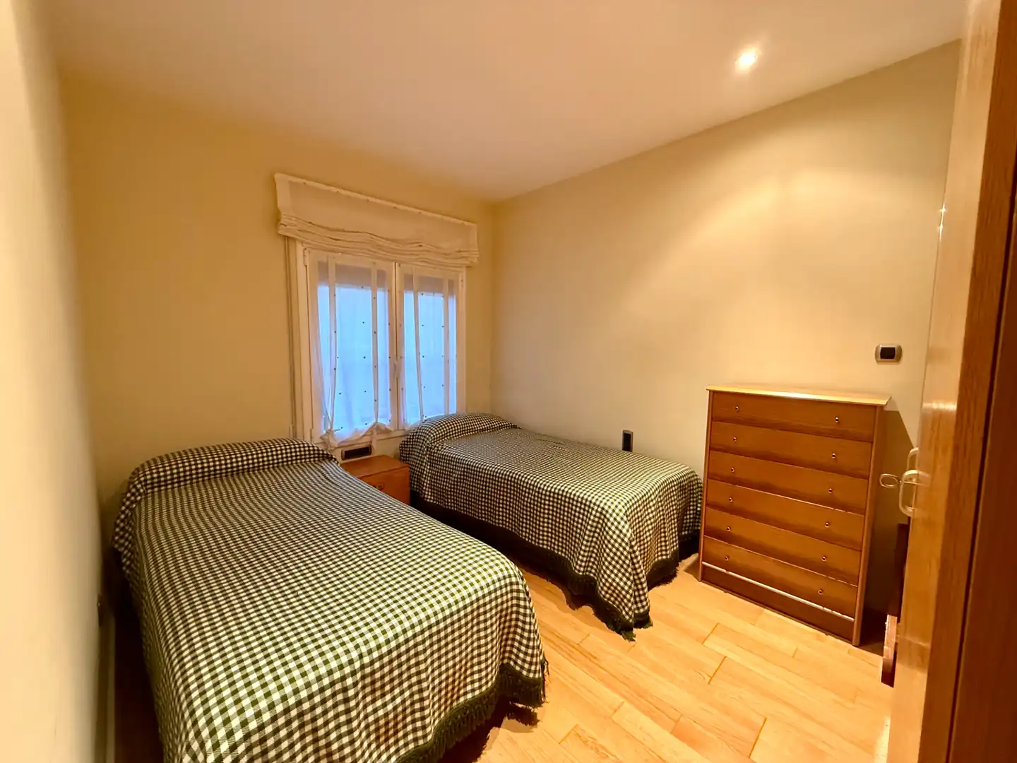 Habitación de Casa o chalet en venta en Castellar del Vallès con Calefacción, Jardín privado y Terraza