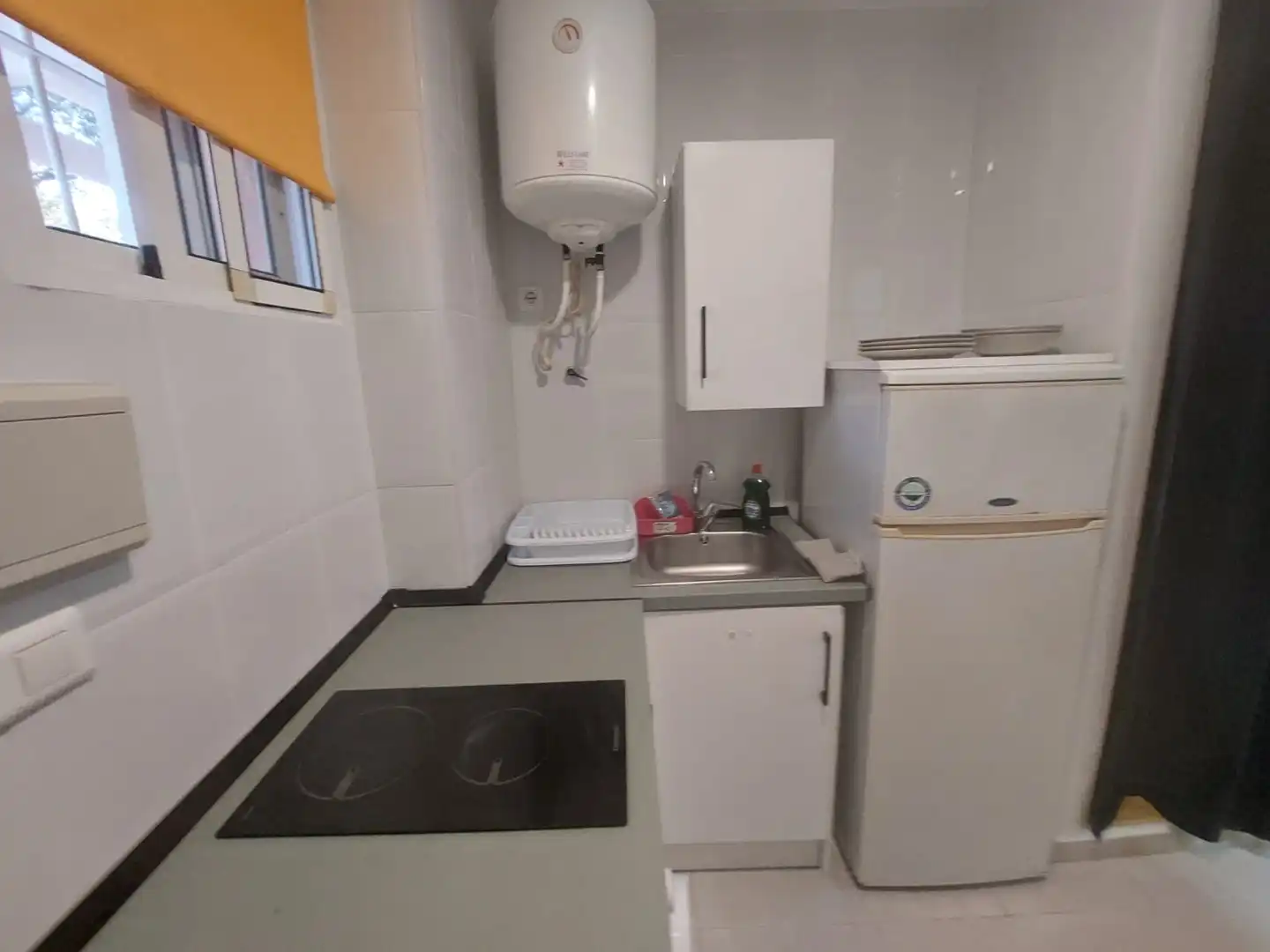 Cocina de Estudio de alquiler en Benalmádena con Terraza, Amueblado y Lavadora