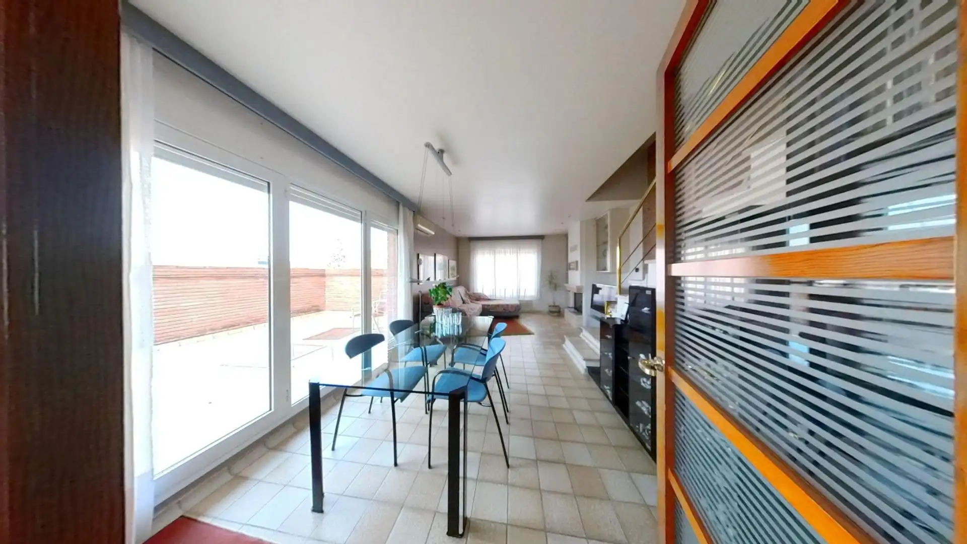 Menjador de Casa adosada en venda en Les Franqueses del Vallès amb Calefacció, Jardí privat i Terrassa