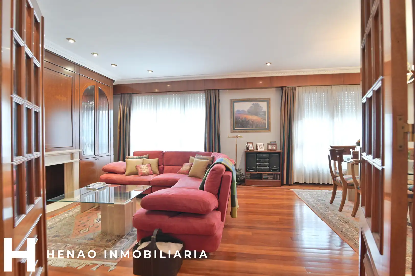 Living room of Flat for sale in Bilbao   with Heating, Parquet flooring and Terrace