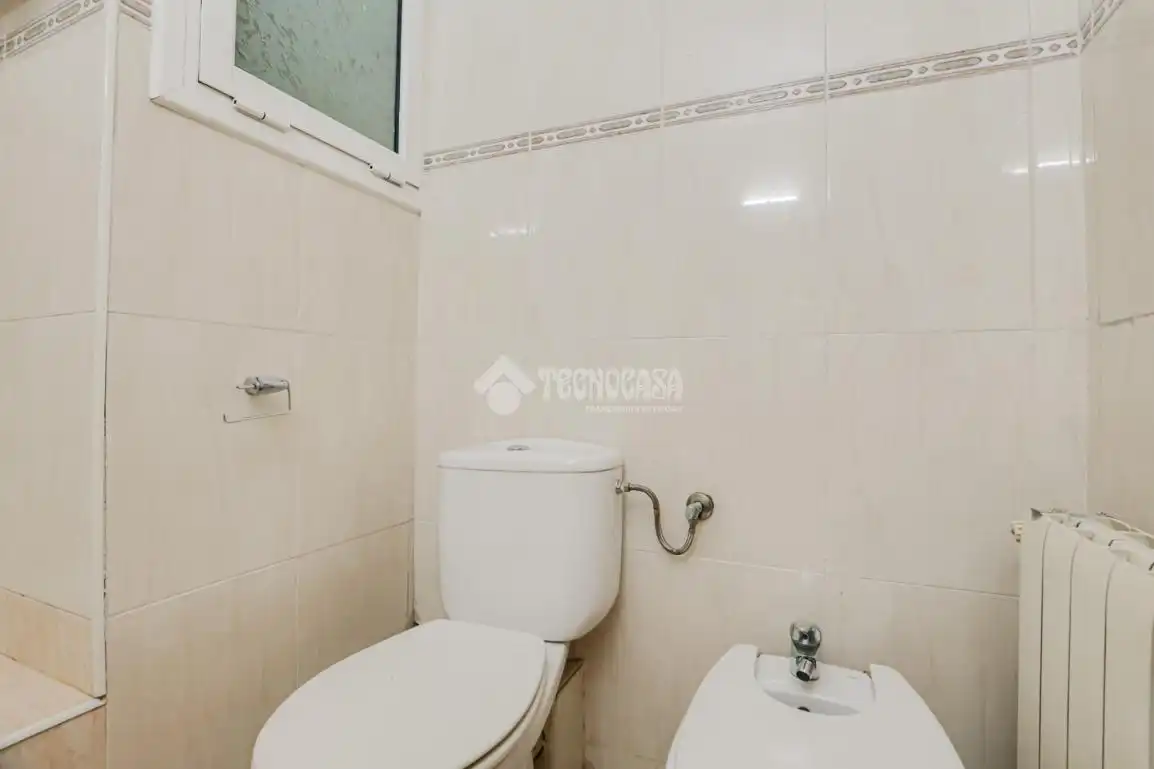 Bany de Pis en venda en Sabadell amb Aire condicionat, Calefacció i Balcó