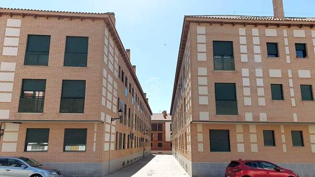 Garaje en Venta en Del Arenal en Azucaica