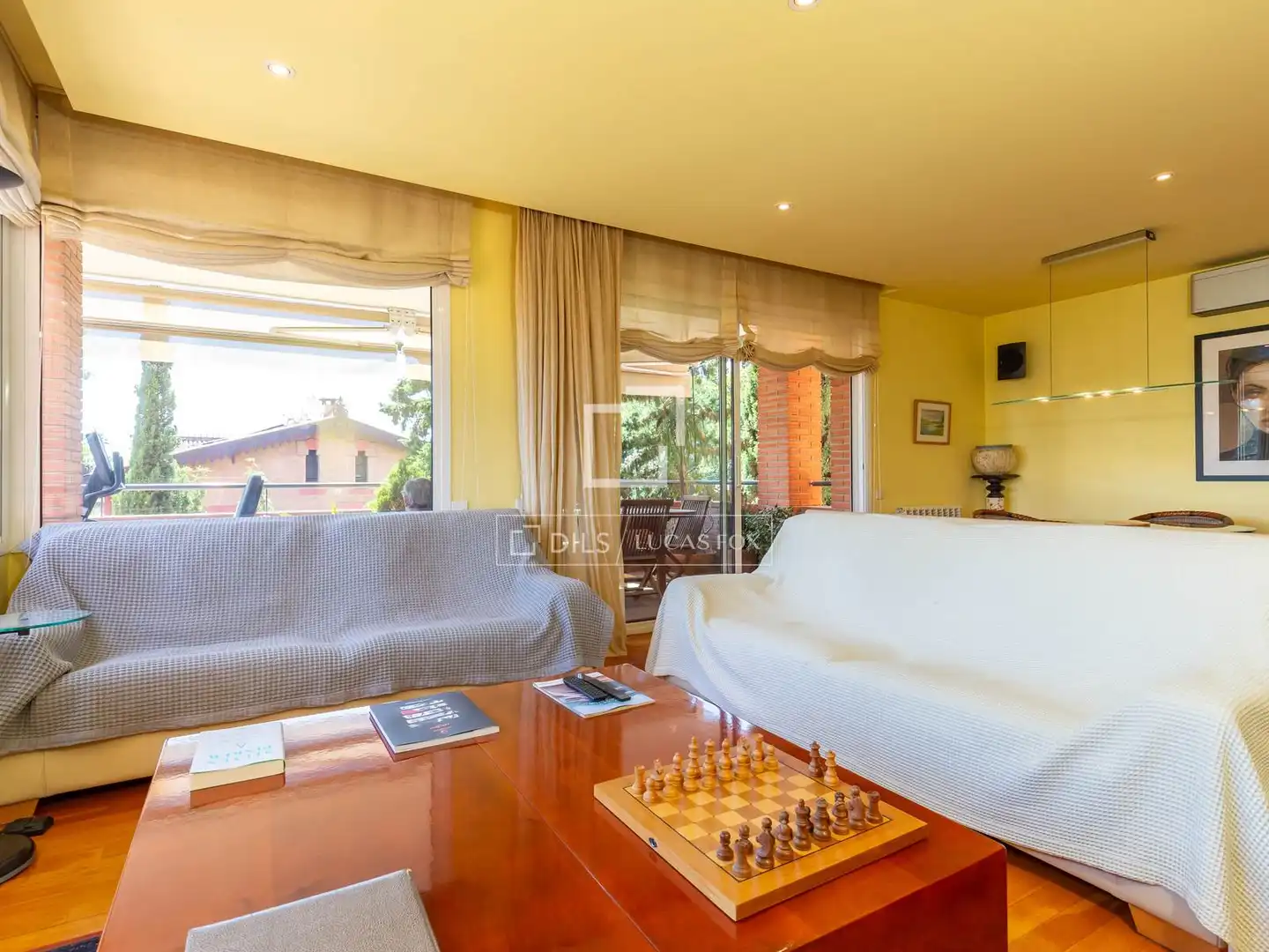 Living room of Flat for sale in Esplugues de Llobregat  with Air Conditioner, Heating and Private garden