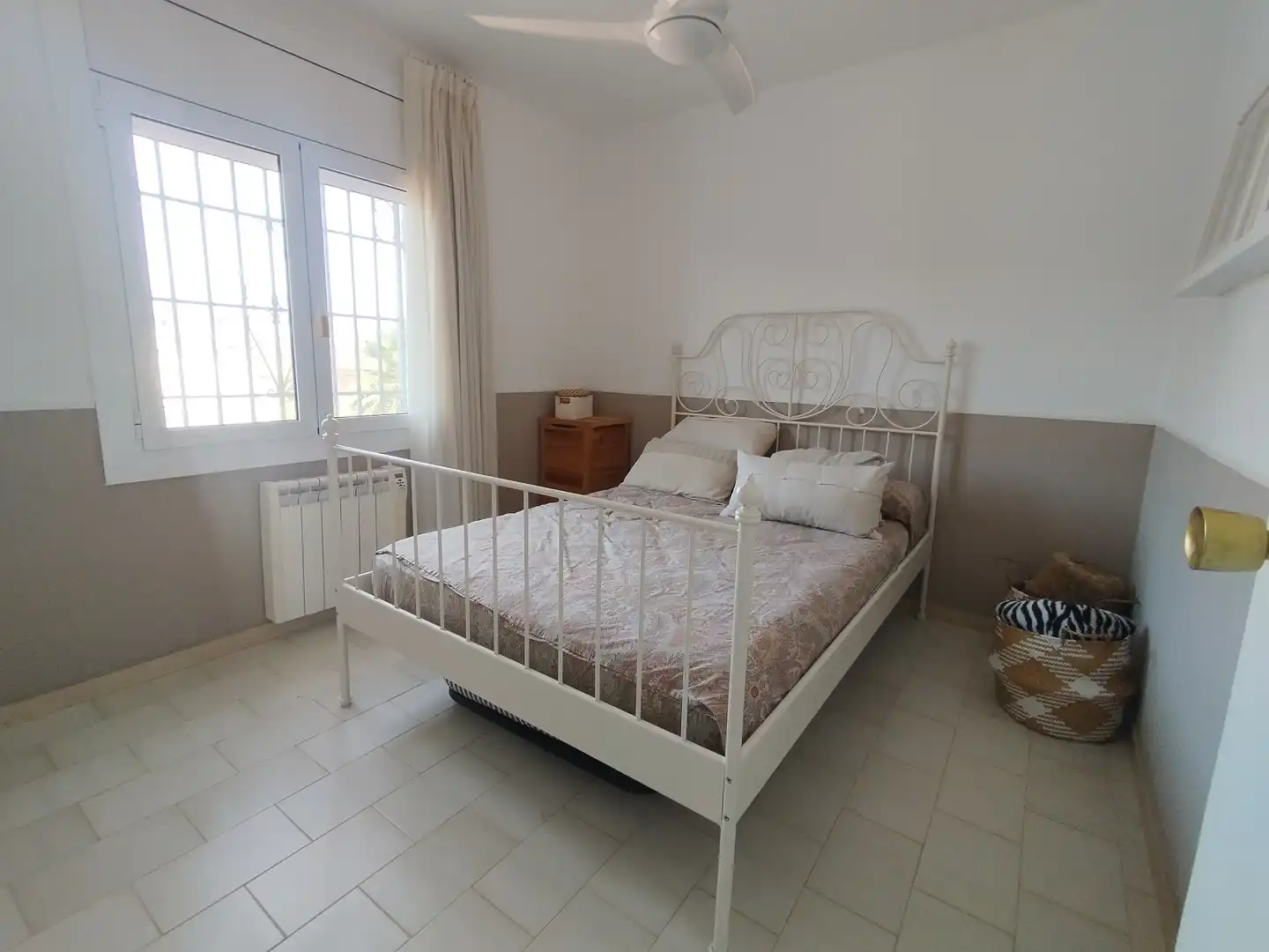 Houses for sale in Carrer Llessui, Calafell Park