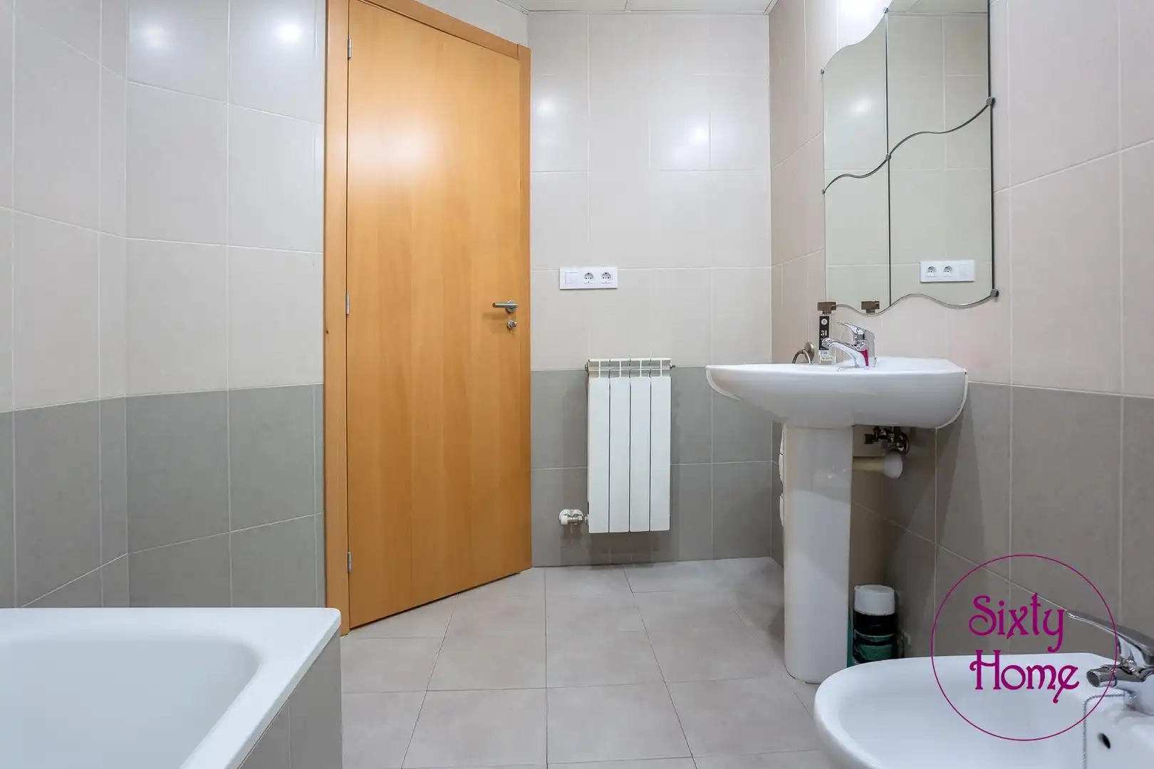 Bathroom of Flat for sale in Andorra (Teruel)  with Heating, Parquet flooring and Terrace
