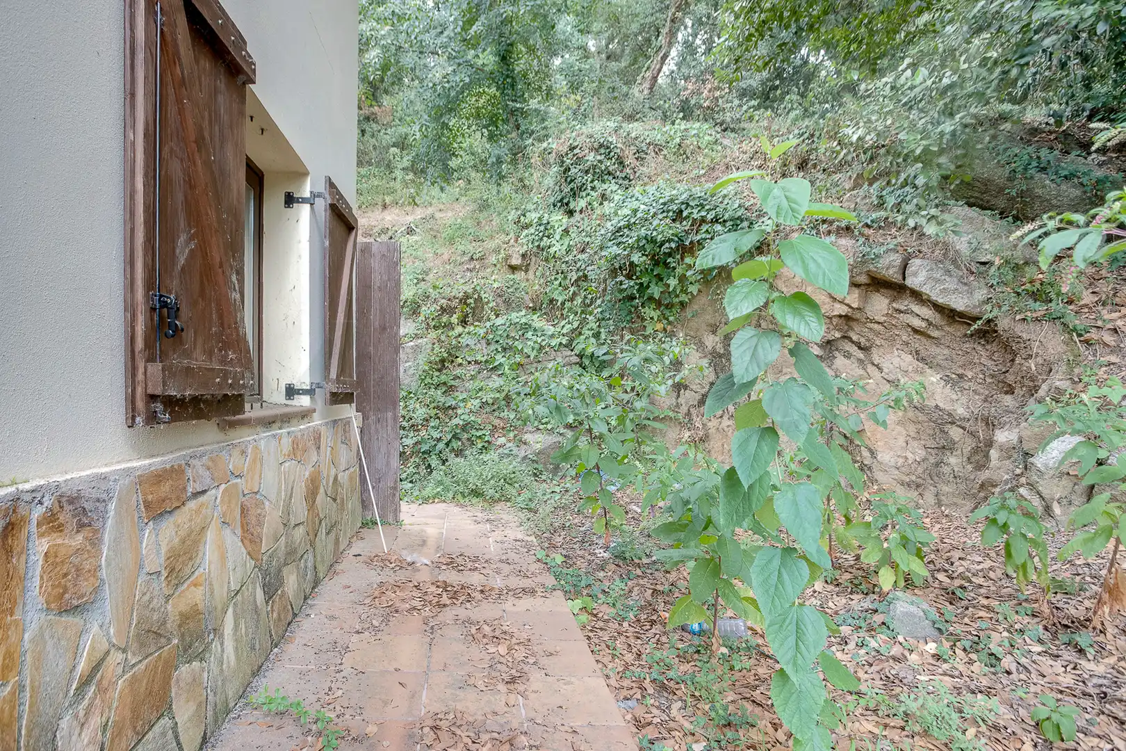 Haus oder Chalet zum Verkauf in Vallgorguina mit Heizung, Privatgarten und Ofen