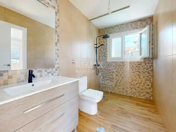Bany de Casa o xalet en venda en Oia amb Calefacció, Jardí privat i Terrassa