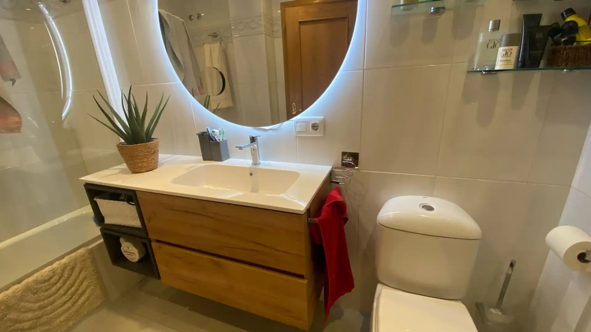 Badezimmer von Wohnung zum Verkauf in  Logroño mit Heizung, Parkett und Terrasse