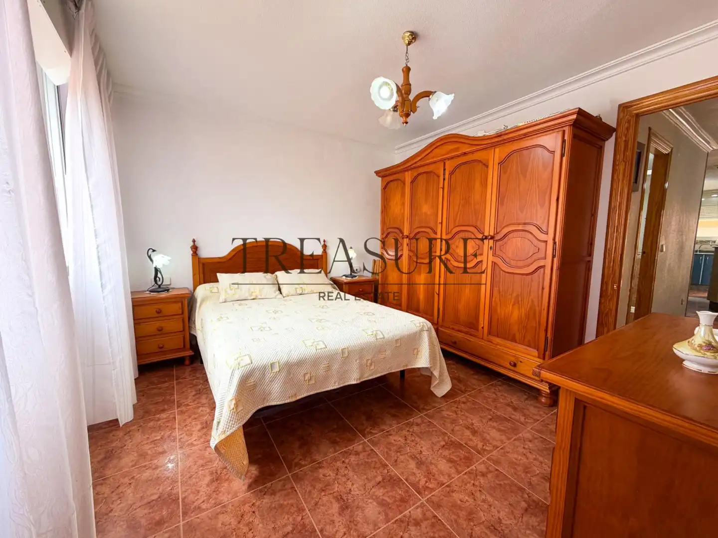 Habitación de Apartamento en venta en La Manga del Mar Menor con Terraza y Balcón