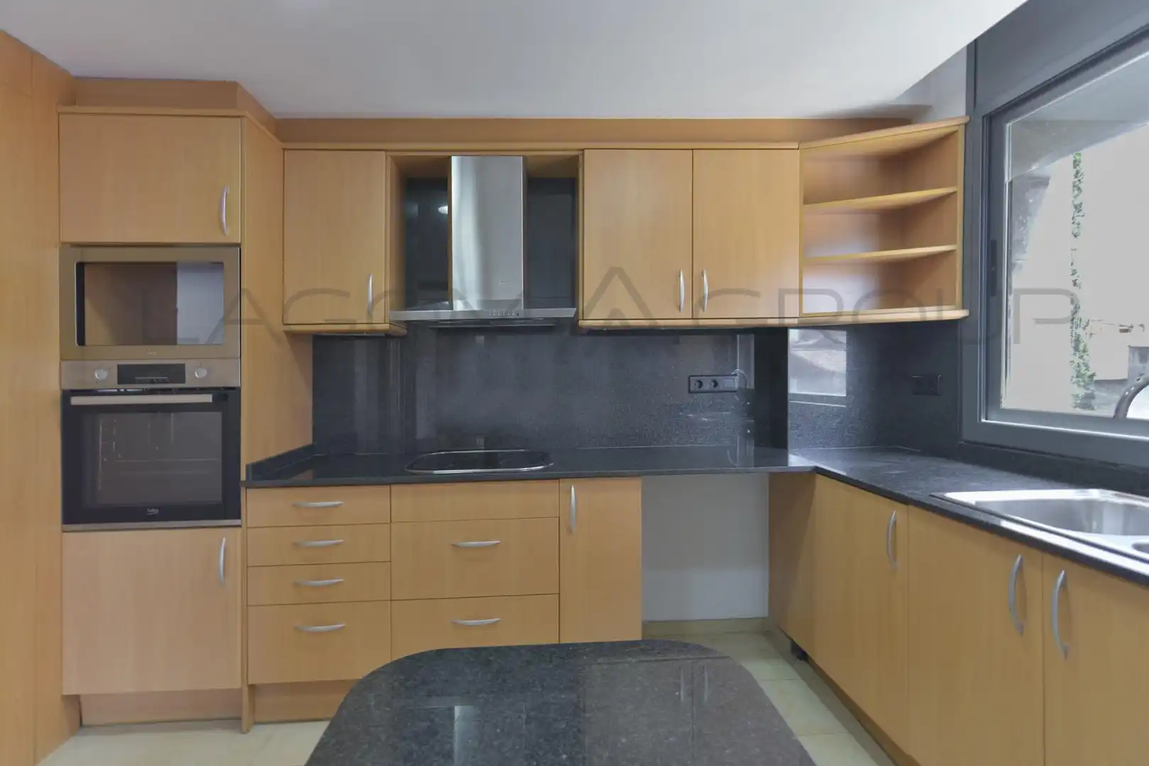 Kitchen of Duplexes for sale in Sabadell  with Air Conditioner, Heating and Parquet flooring