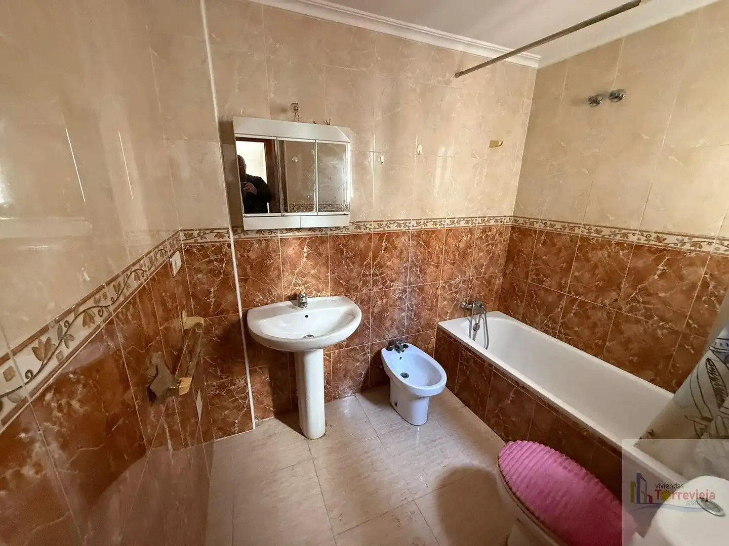 Baño de Dúplex en venta en Torrevieja con Terraza y Piscina comunitaria