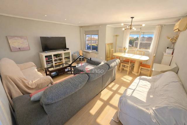 Piso en Venta en  FABIOLA (REINA), 7 en La Granja