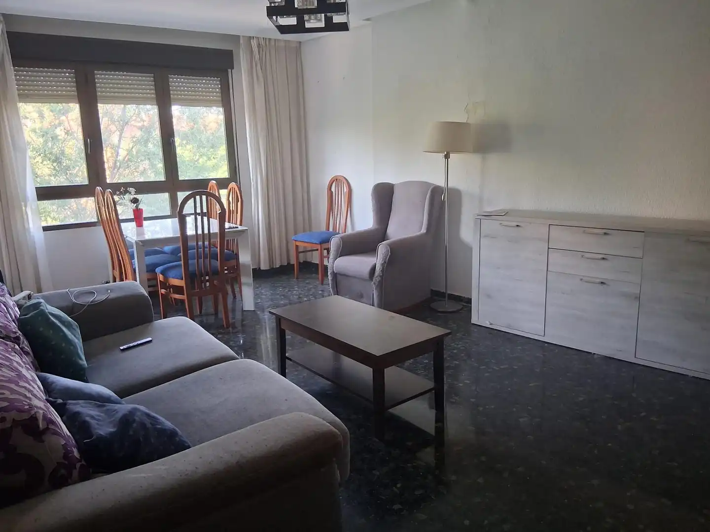 Sala d'estar de Pis en venda en Albacete amb Calefacció i Balcó