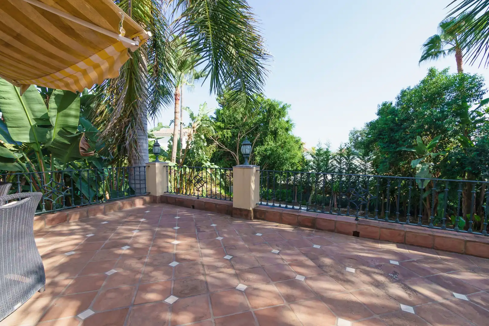 Terraza de Casa o chalet en venta en Marbella con Aire acondicionado, Jardín privado y Terraza