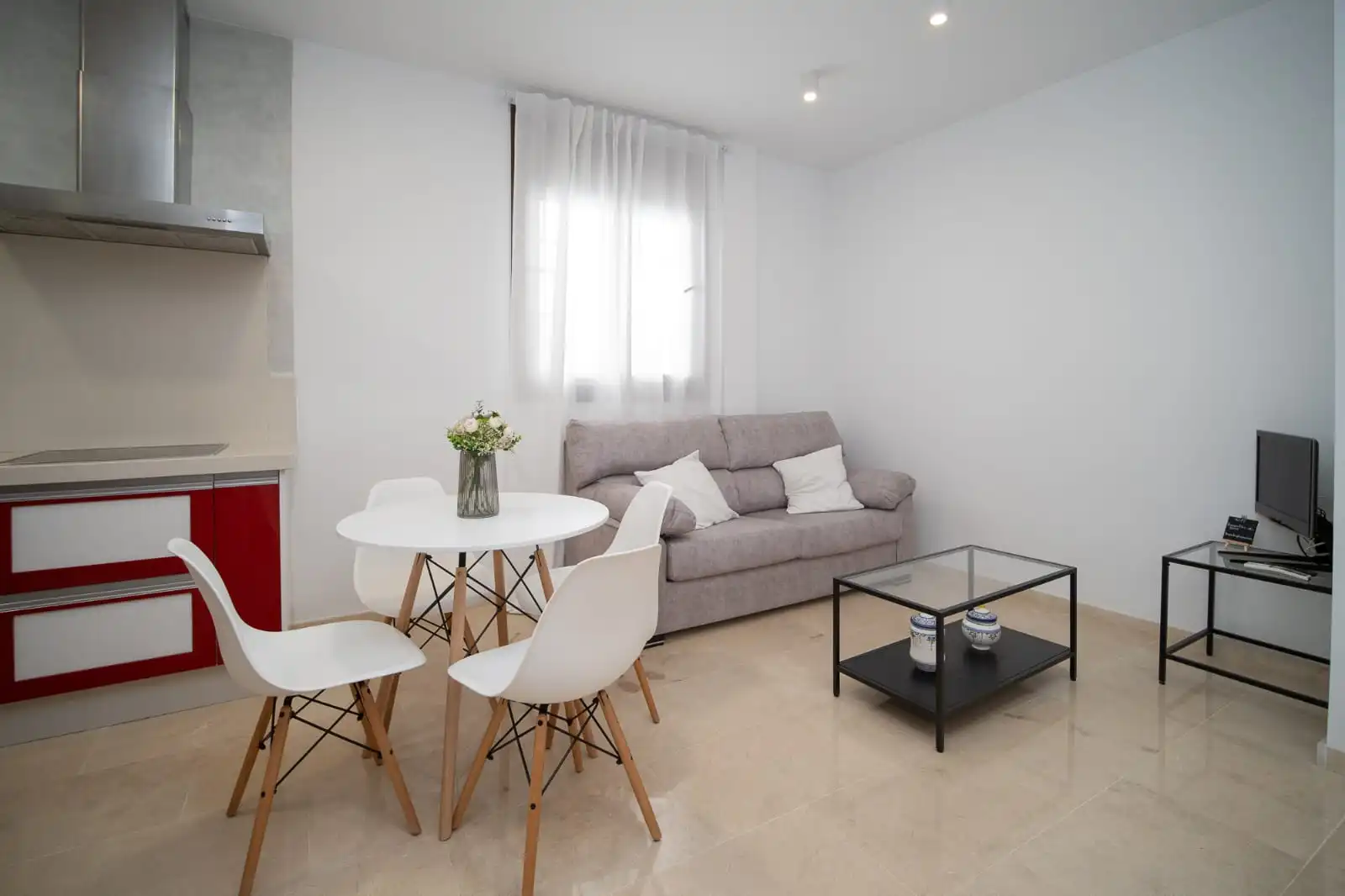 Wohnung zur Miete in Calle Banda Playa, V Centenario - Piletas - Capuchinos