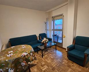 Living room of Flat for sale in  Madrid Capital  with Heating, Parquet flooring and Terrace