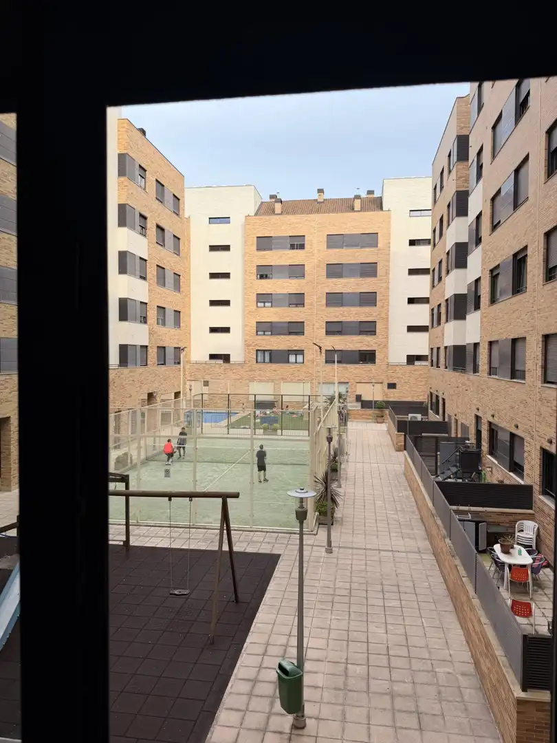 Parking de Piso en venta en  Logroño con Calefacción, Parquet y Trastero