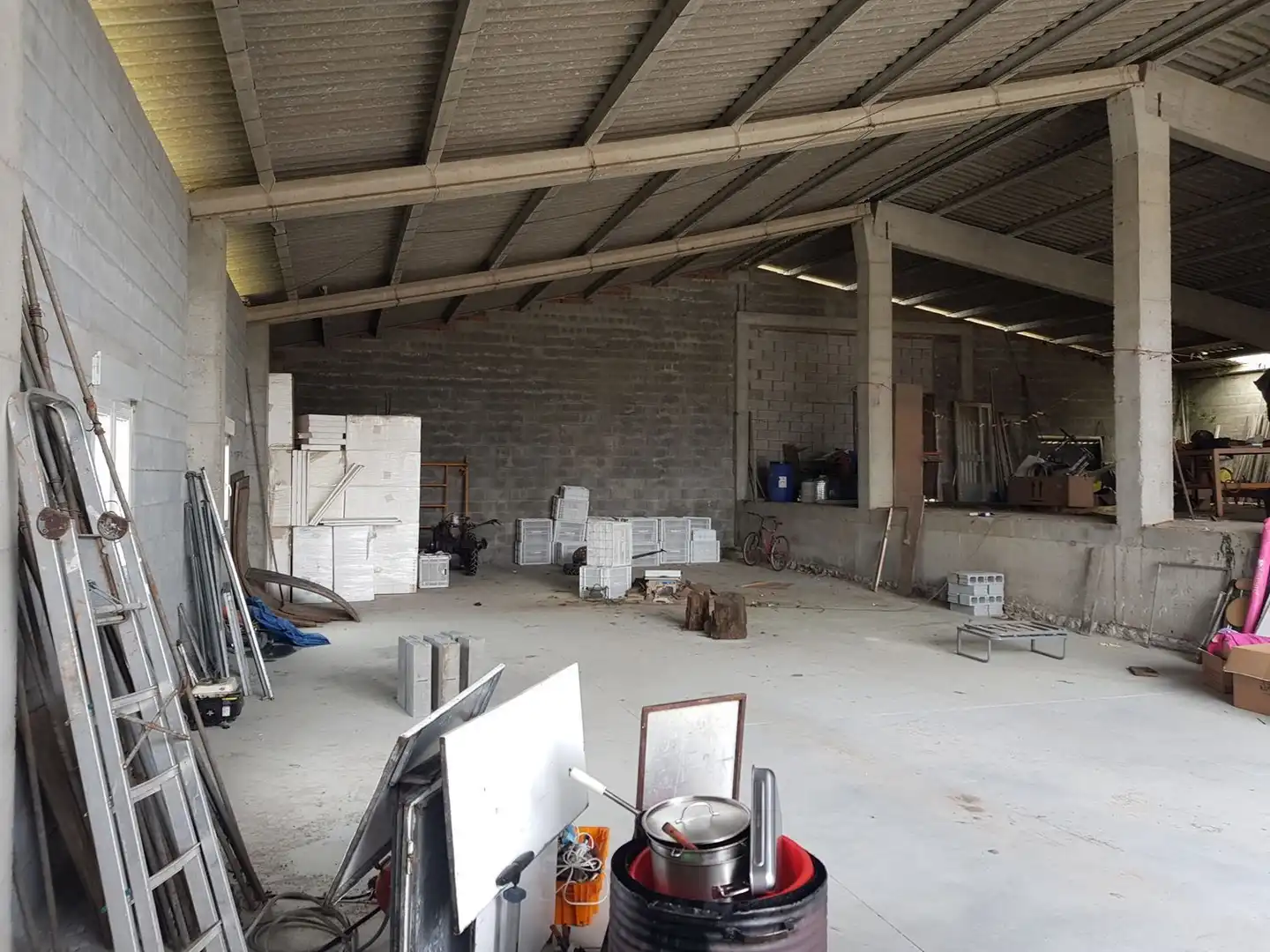 Local comercial en alquiler en Bamela 0