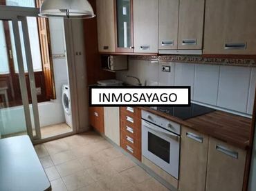Flat with lift to rent in Plaza San Bartolomé