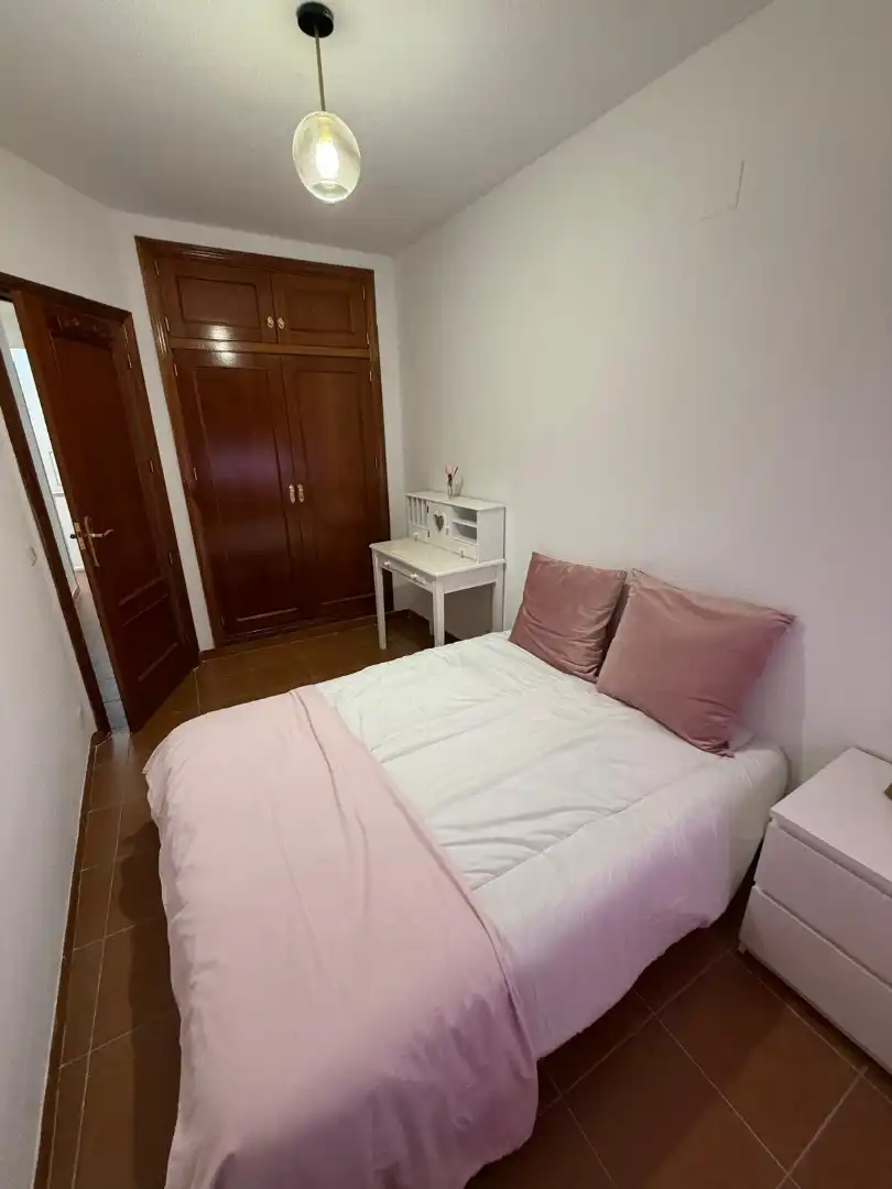 Habitación de Casa o chalet en venta en Navamorcuende con Calefacción, Terraza y Amueblado