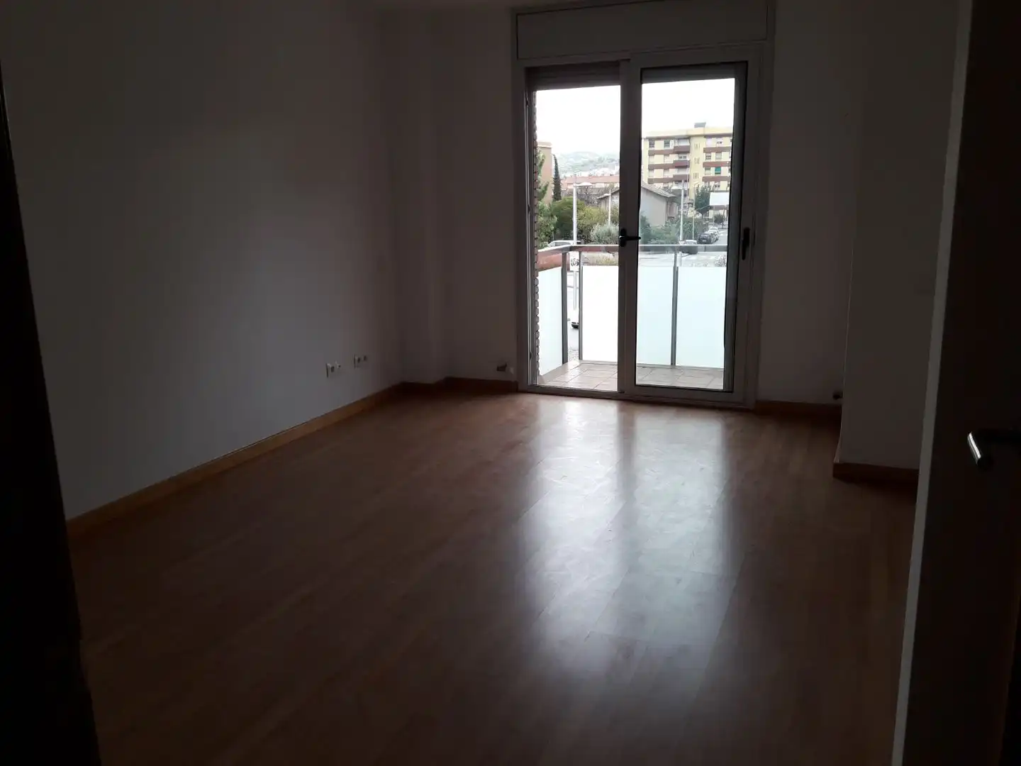 Dormitori de Pis de lloguer en Sant Vicenç Dels Horts amb Parquet, Terrassa i Forn