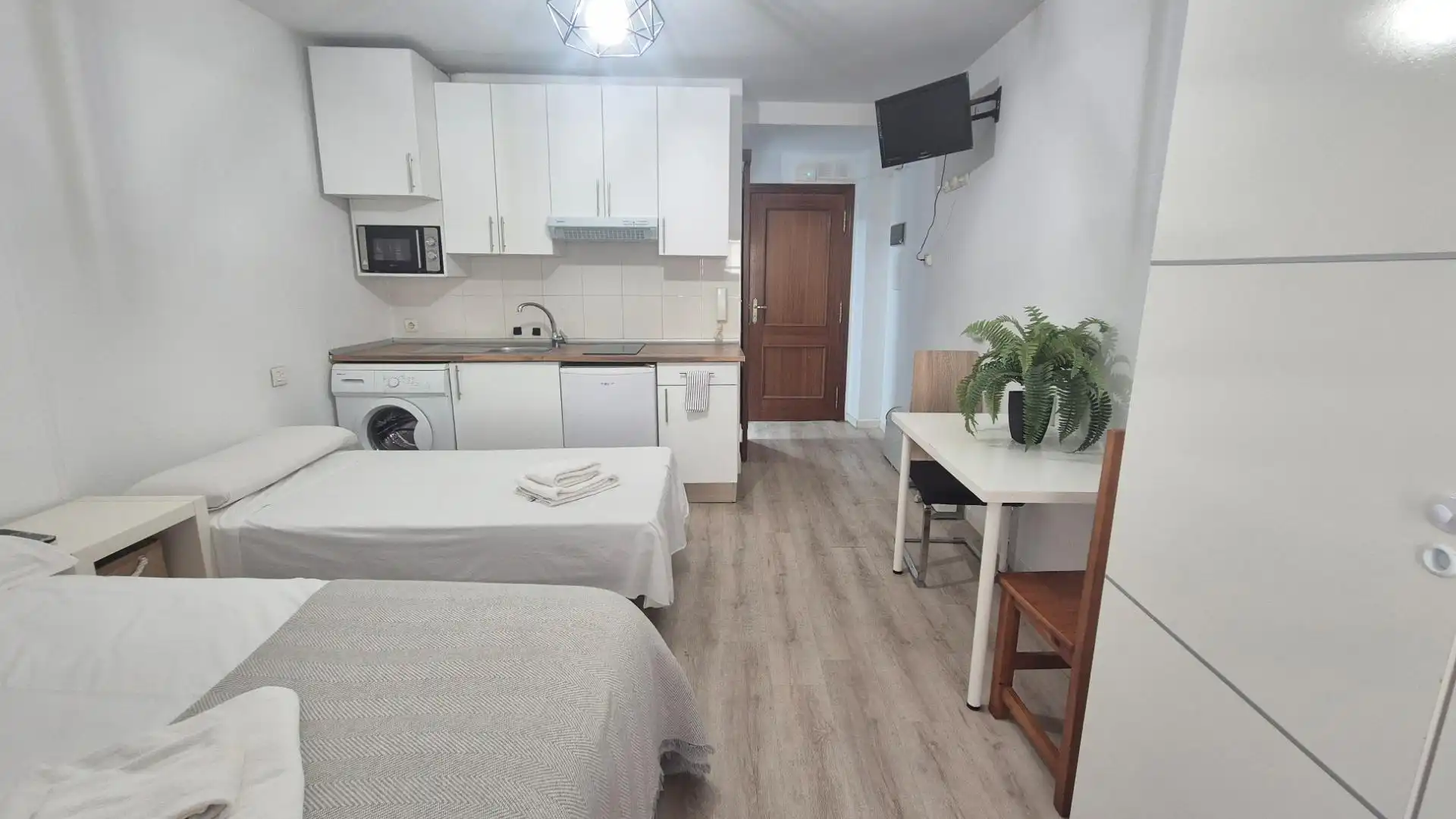 Habitación de Estudio de alquiler en Salamanca con Calefacción, Amueblado y Balcón