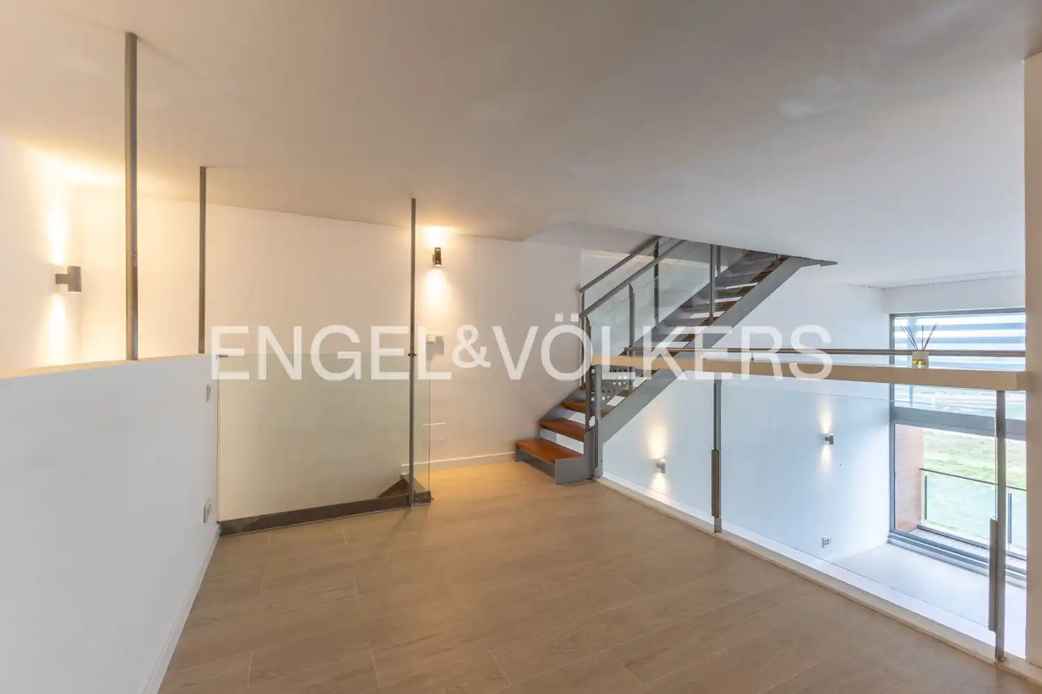 Piso de alquiler en Xirivella con Aire acondicionado, Calefacción y Jardín privado