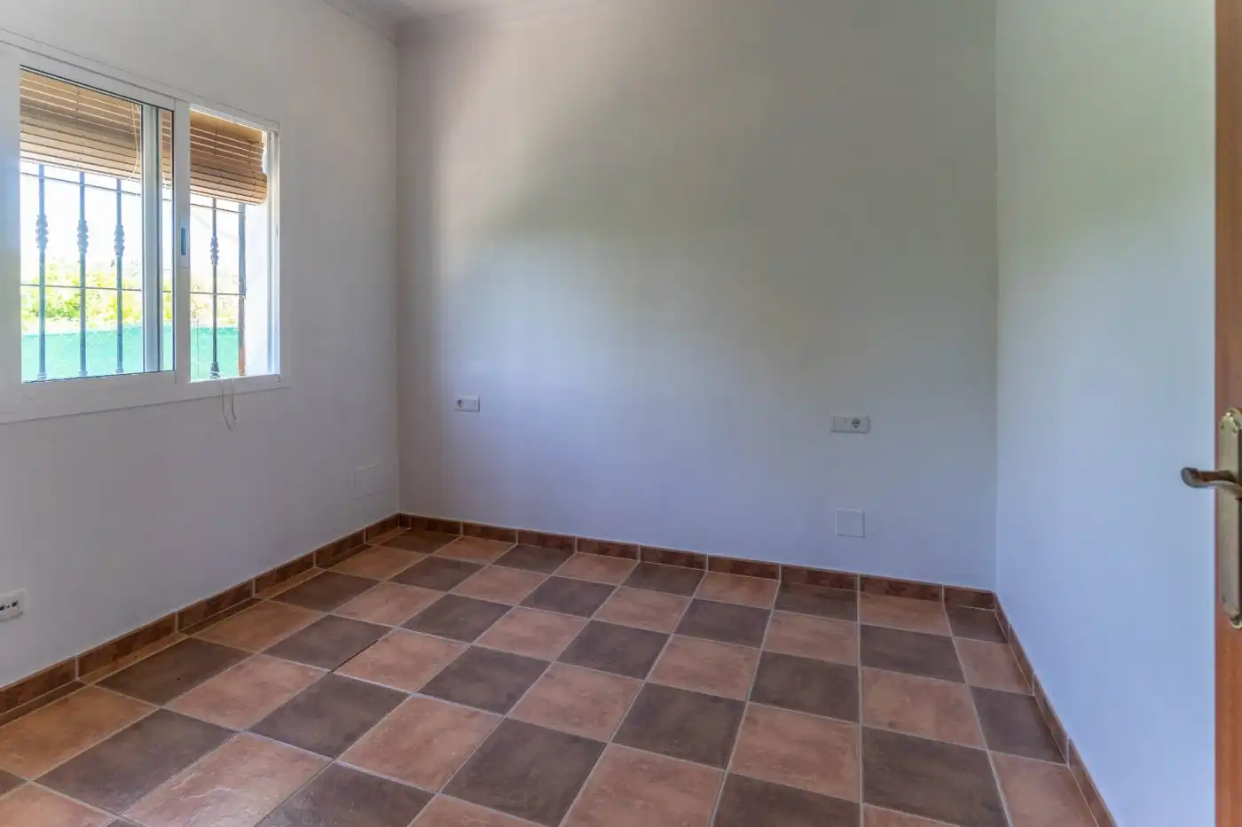 Haus oder Chalet zum Verkauf in Alhaurín El Grande mit Klimaanlage, Privatgarten und Terrasse