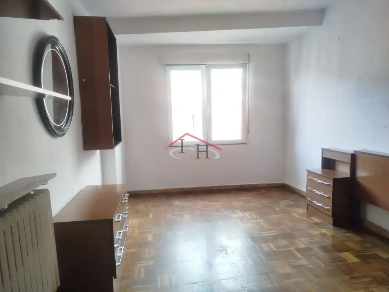 Piso en venta en León Capital  con Calefacción, Terraza y Trastero