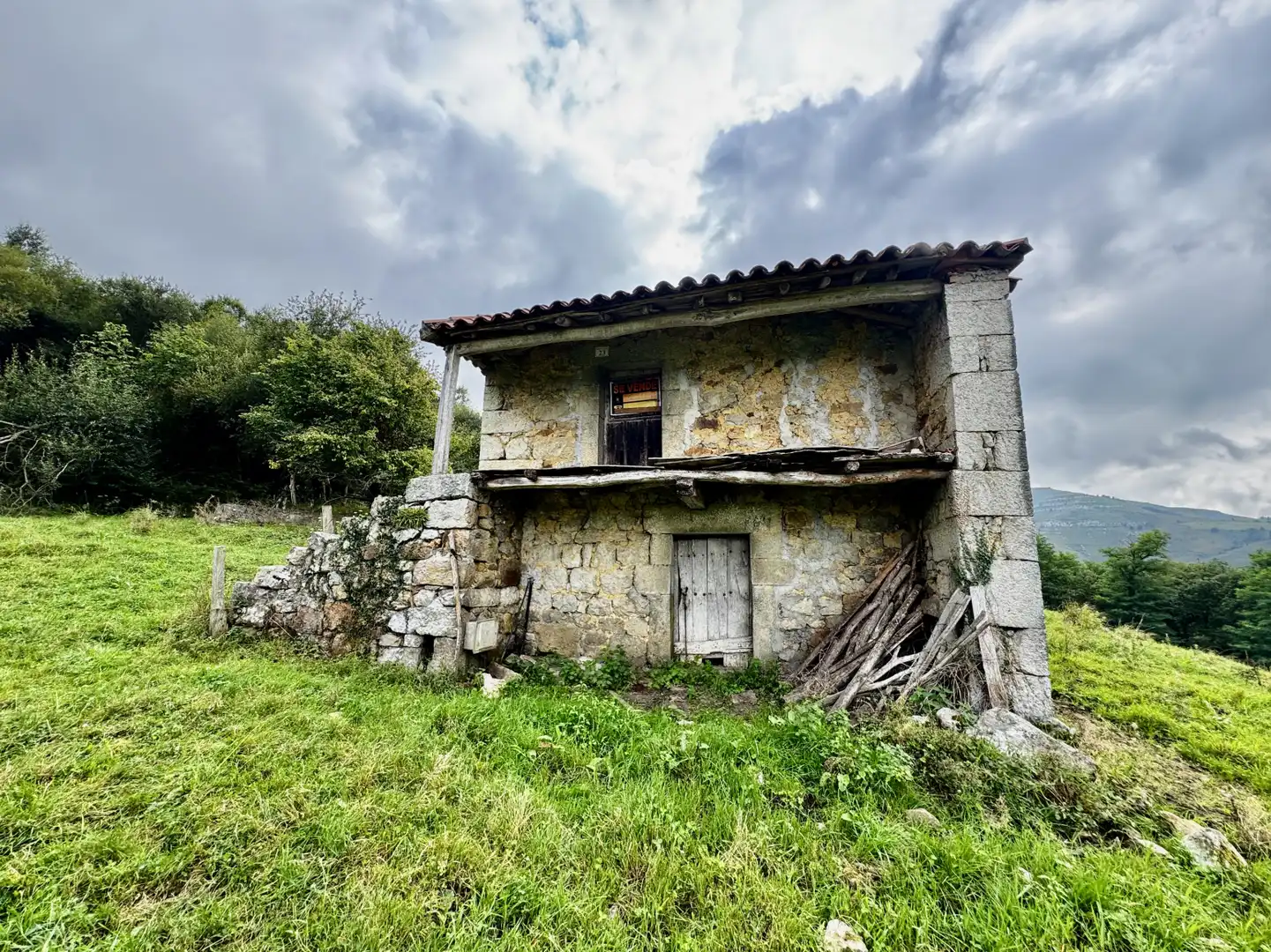 Exterior view of Houses for sale in Riotuerto