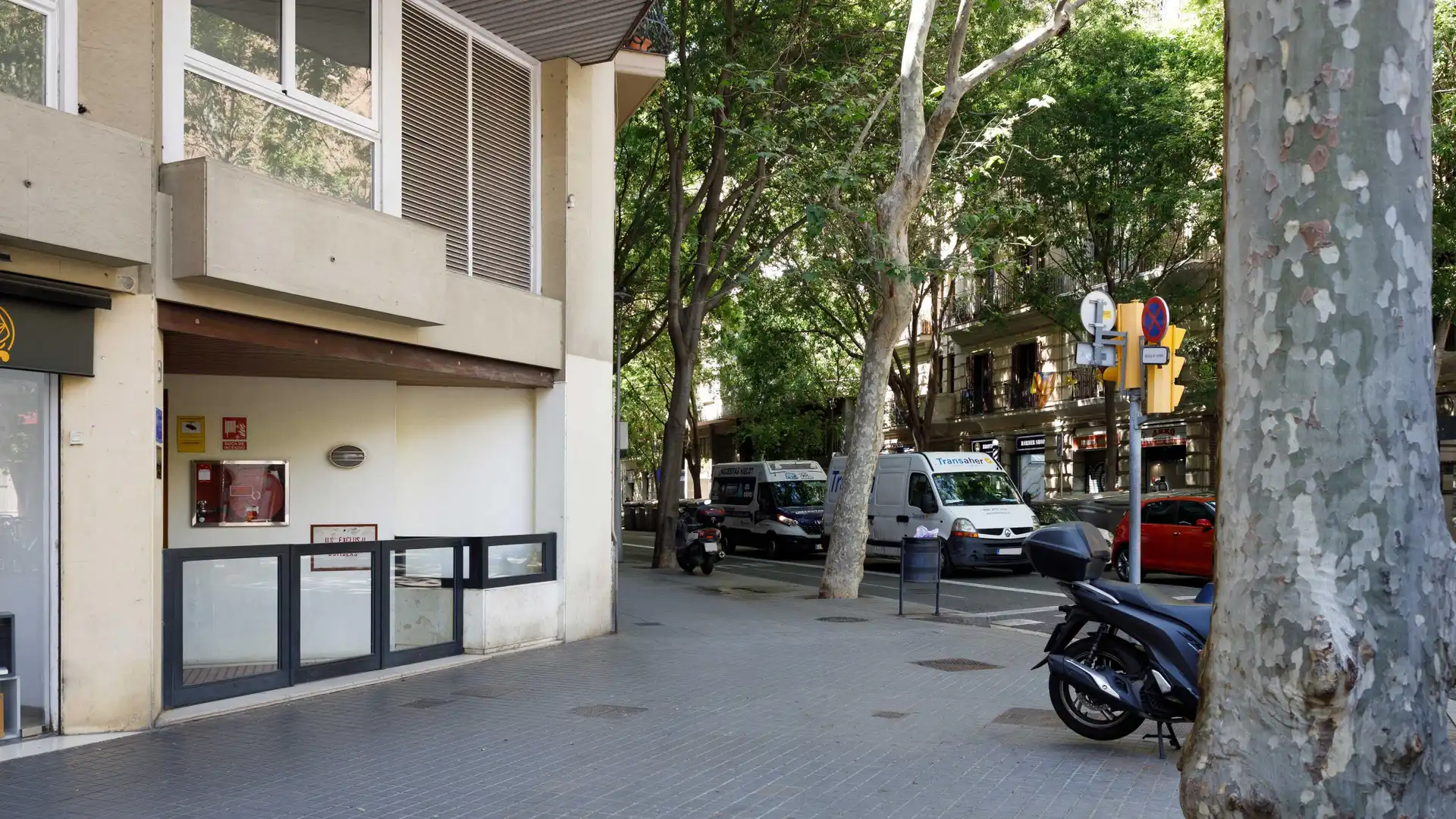 Oficina de alquiler en CALLE URGELL, 21, Sant Antoni