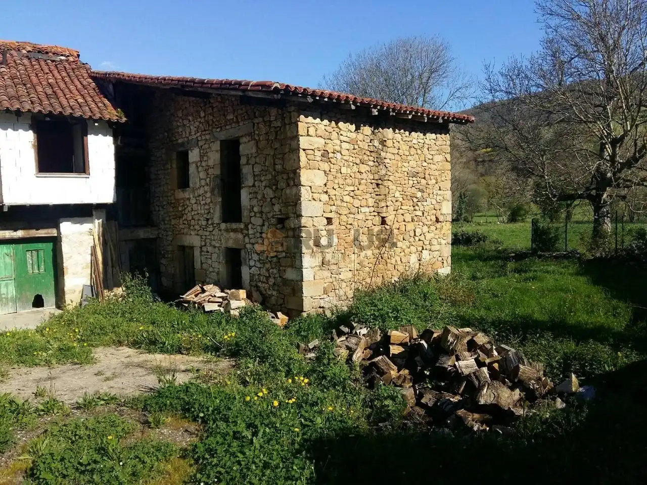 Casa rústica en venda a Villafufre, imagen 3