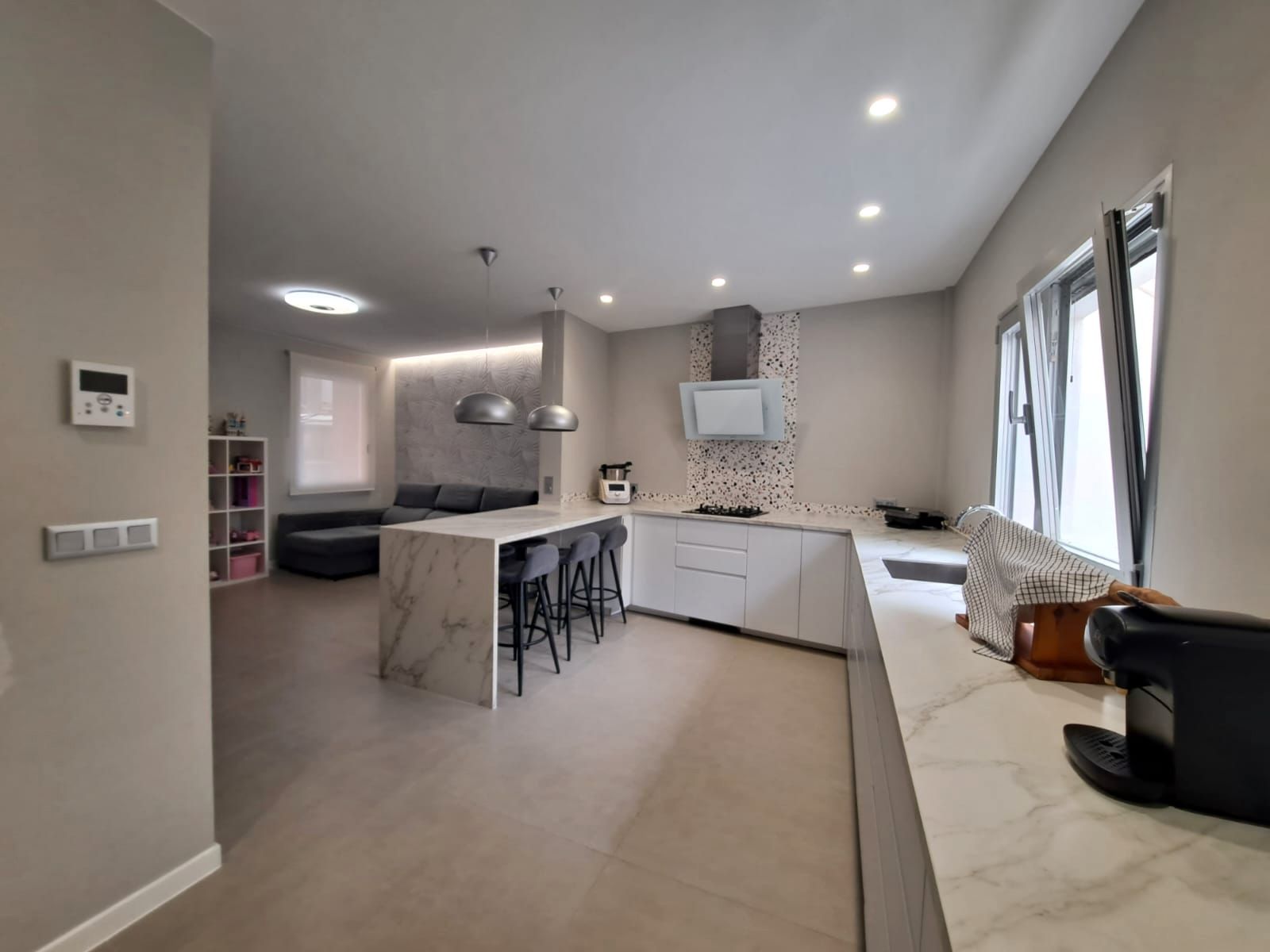 Cuina de Casa o xalet en venda en Castellón de la Plana / Castelló de la Plana amb Terrassa, Traster i Moblat