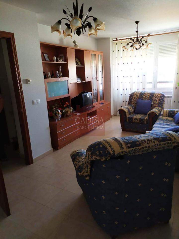 Living room of Flat for sale in Salamanca Capital  with Heating, Furnished and Balcony