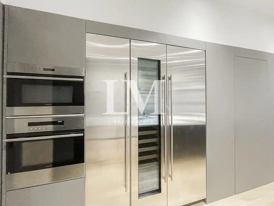 Cuina de Apartament de lloguer en Barcelona amb Aire condicionat, Calefacció i Moblat