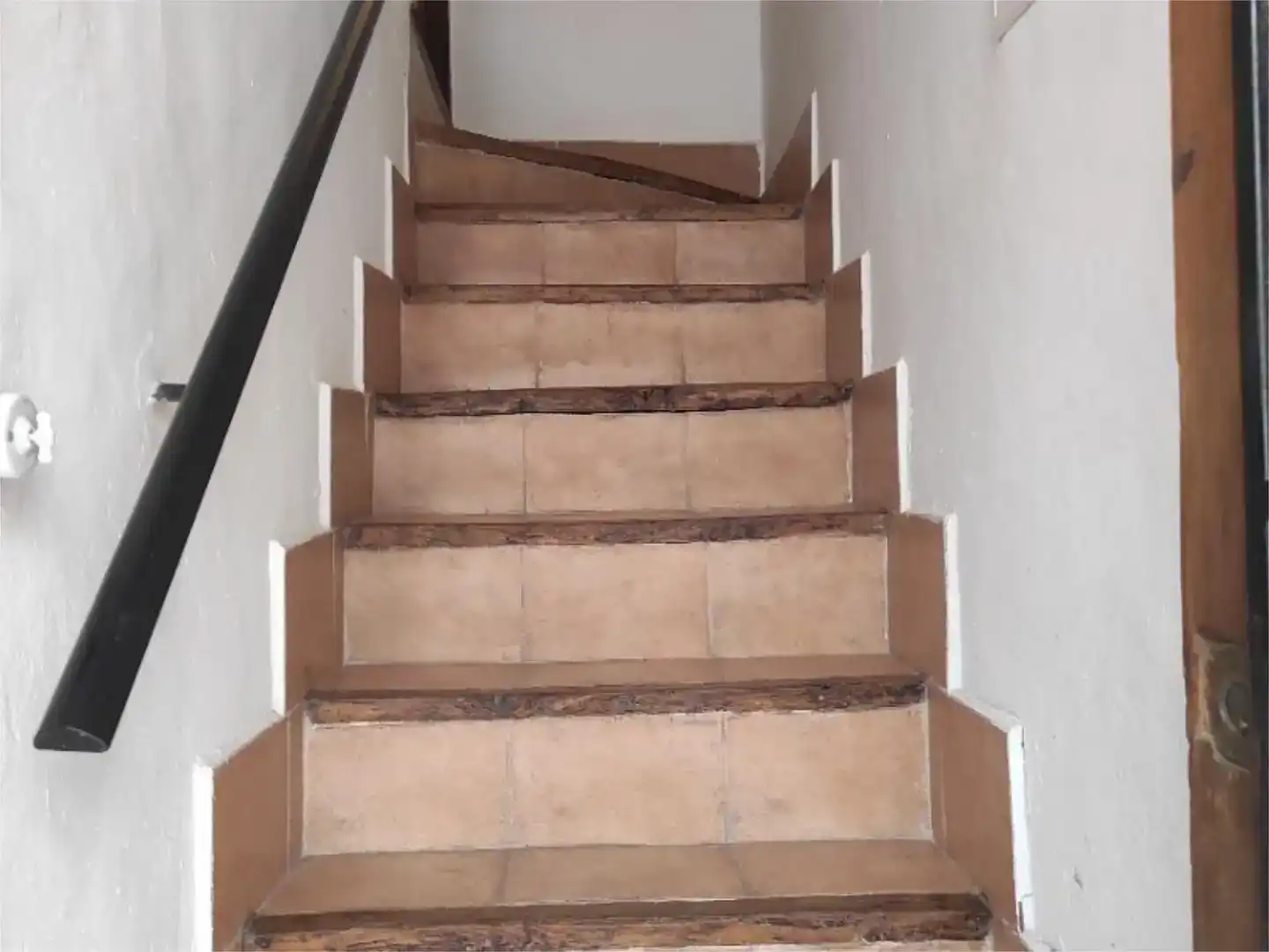 Maisonette zur Miete in Férez mit Klimaanlage und Balkon